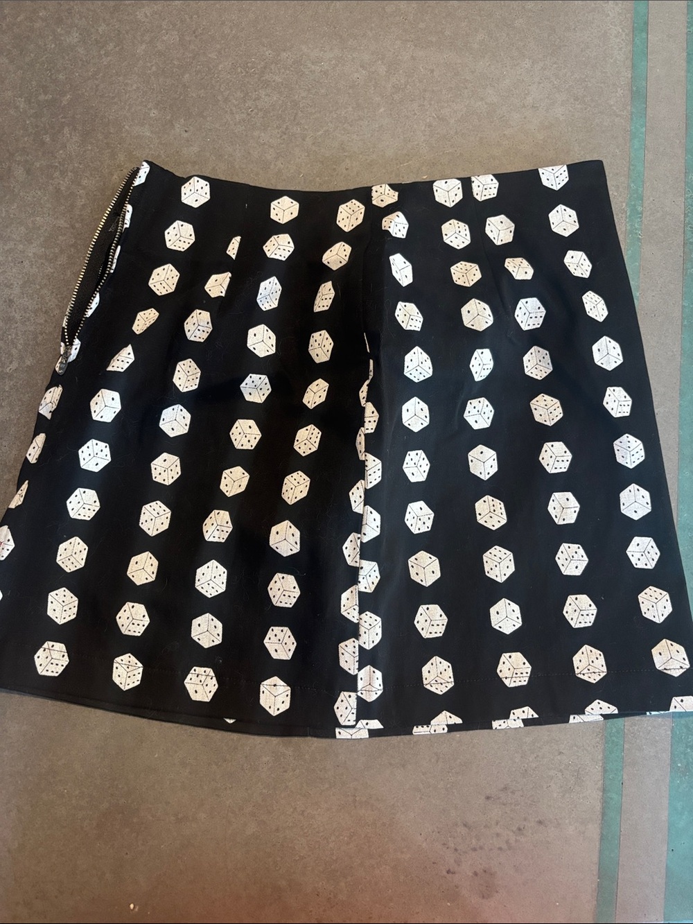 Rosecut dice skirt